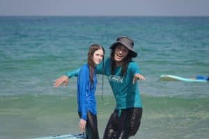 כייף בקייטנת הגלישה שלנו קיץ 25